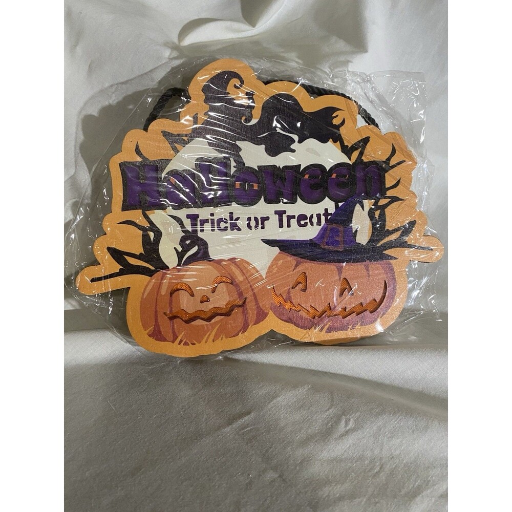 Halloween Trick or Treat Light Up Wooden Hanging Sign Door Decor Pumpkins
